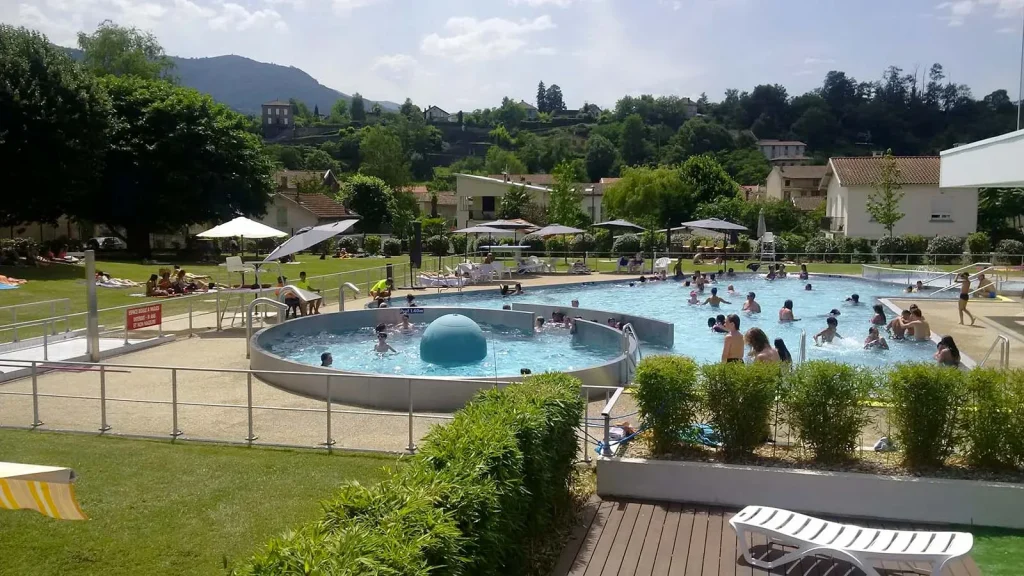 Extérieur de la piscine de Foix