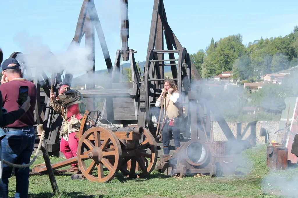 Cannon firing during the Medieval Days of the Château de Foix