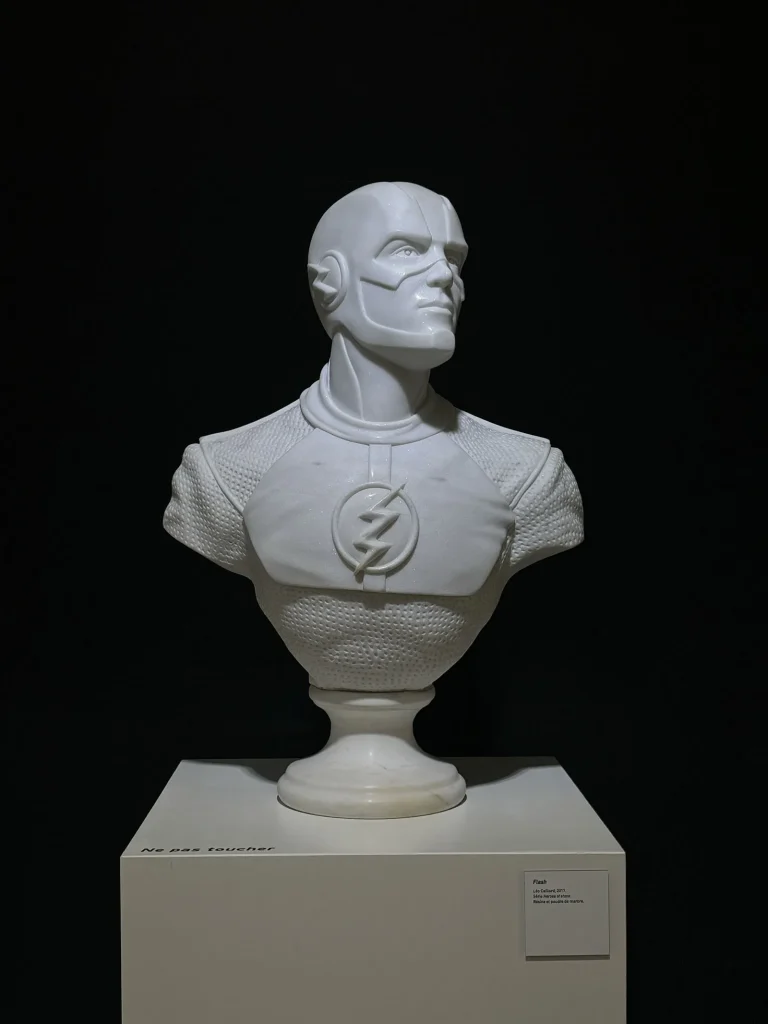 Buste de Flash (DC comics) au château de Foix pour l'exposition "Héros et héroïnes de l'Antiquité à nos jours"