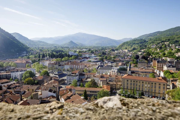 Stadt Foix vom Schloss aus gesehen