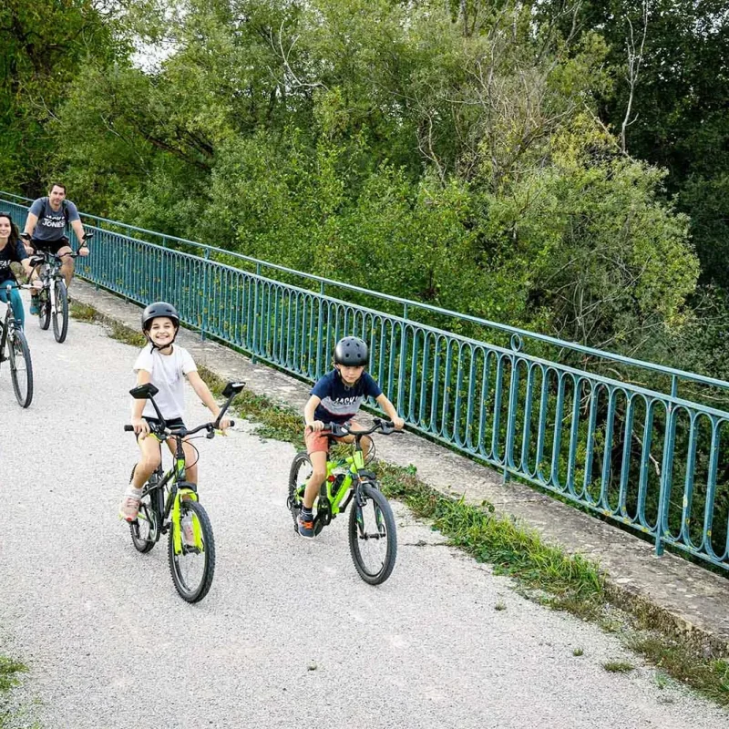 Bicicletas en la vía verde de Ariège